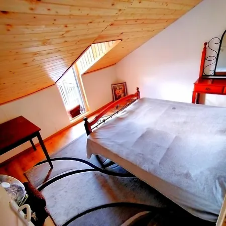 Apartment Budget With Breakfast #4 *